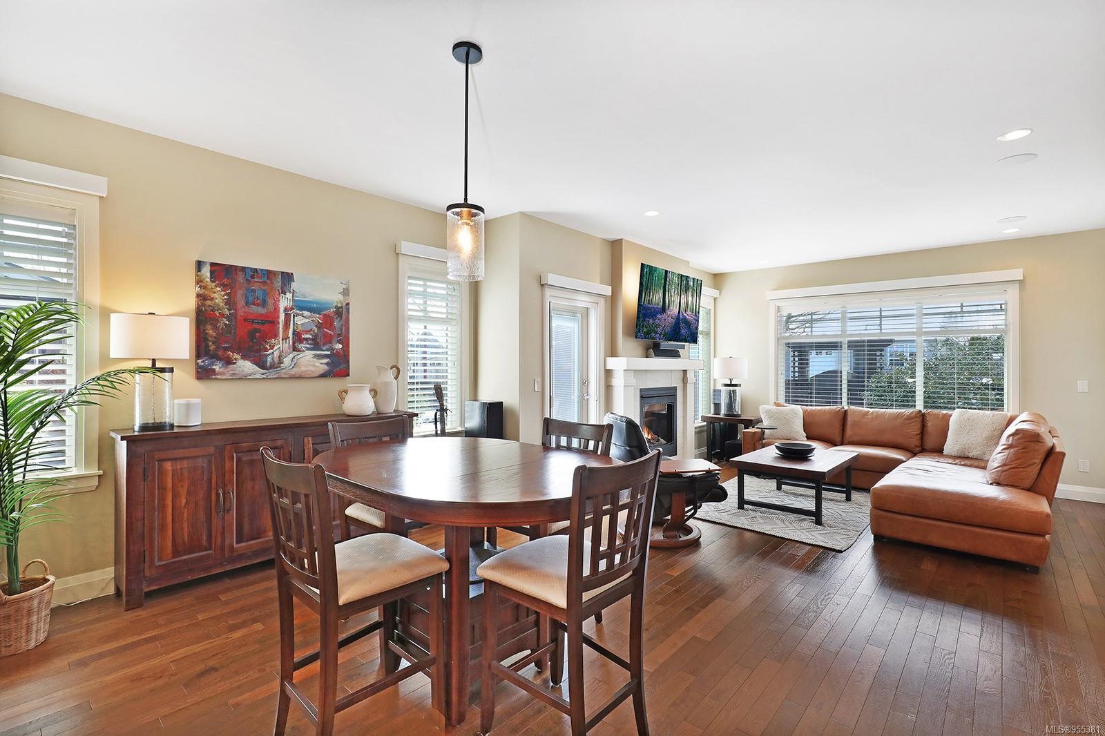 1055 Crown Isle Dr # 115