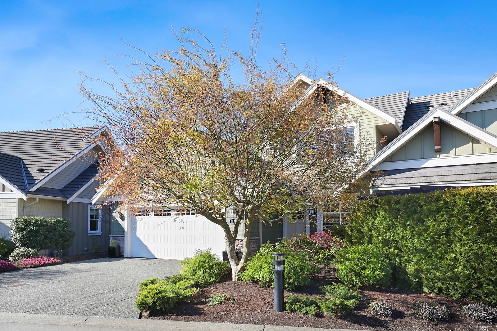 1055 Crown Isle Dr # 115