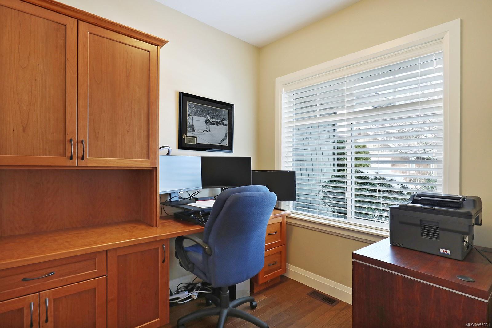 1055 Crown Isle Dr # 115