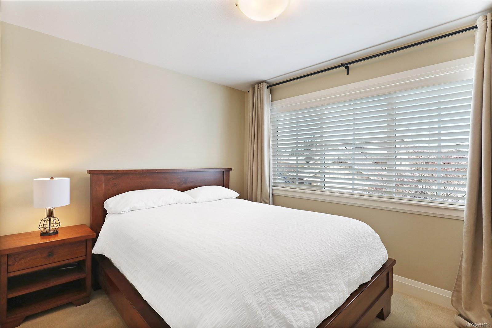 1055 Crown Isle Dr # 115