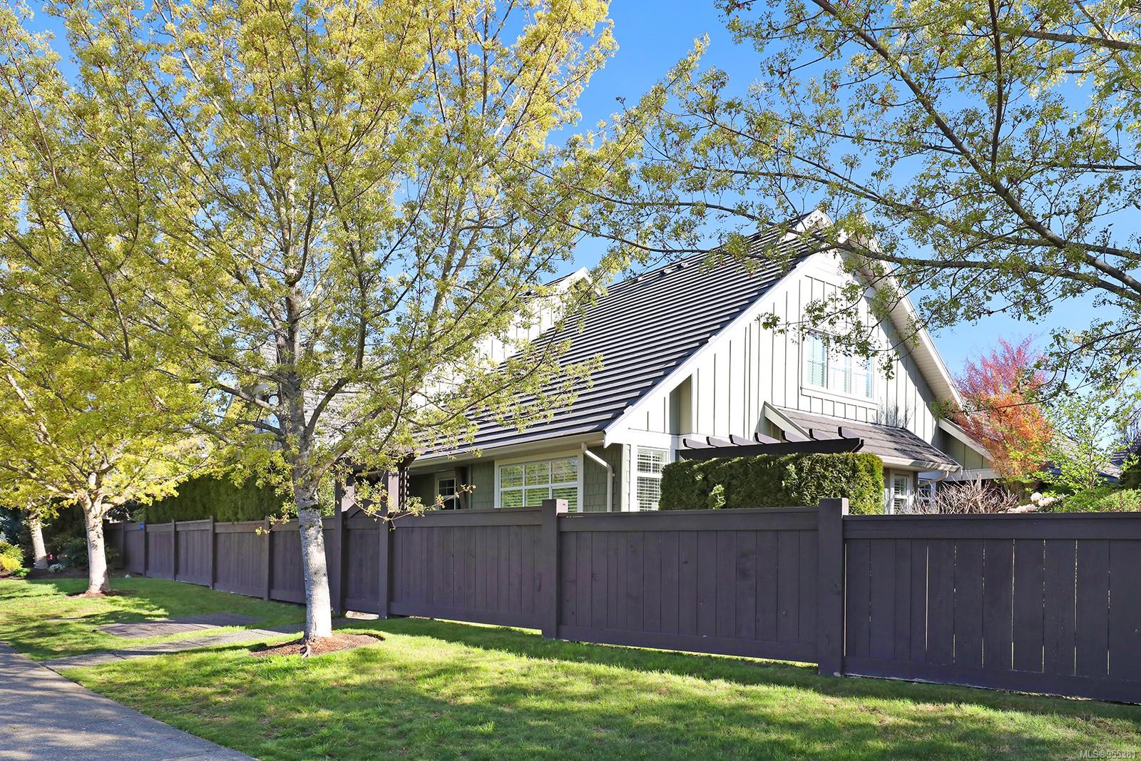 1055 Crown Isle Dr # 115