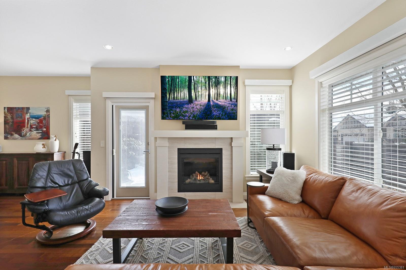 1055 Crown Isle Dr # 115