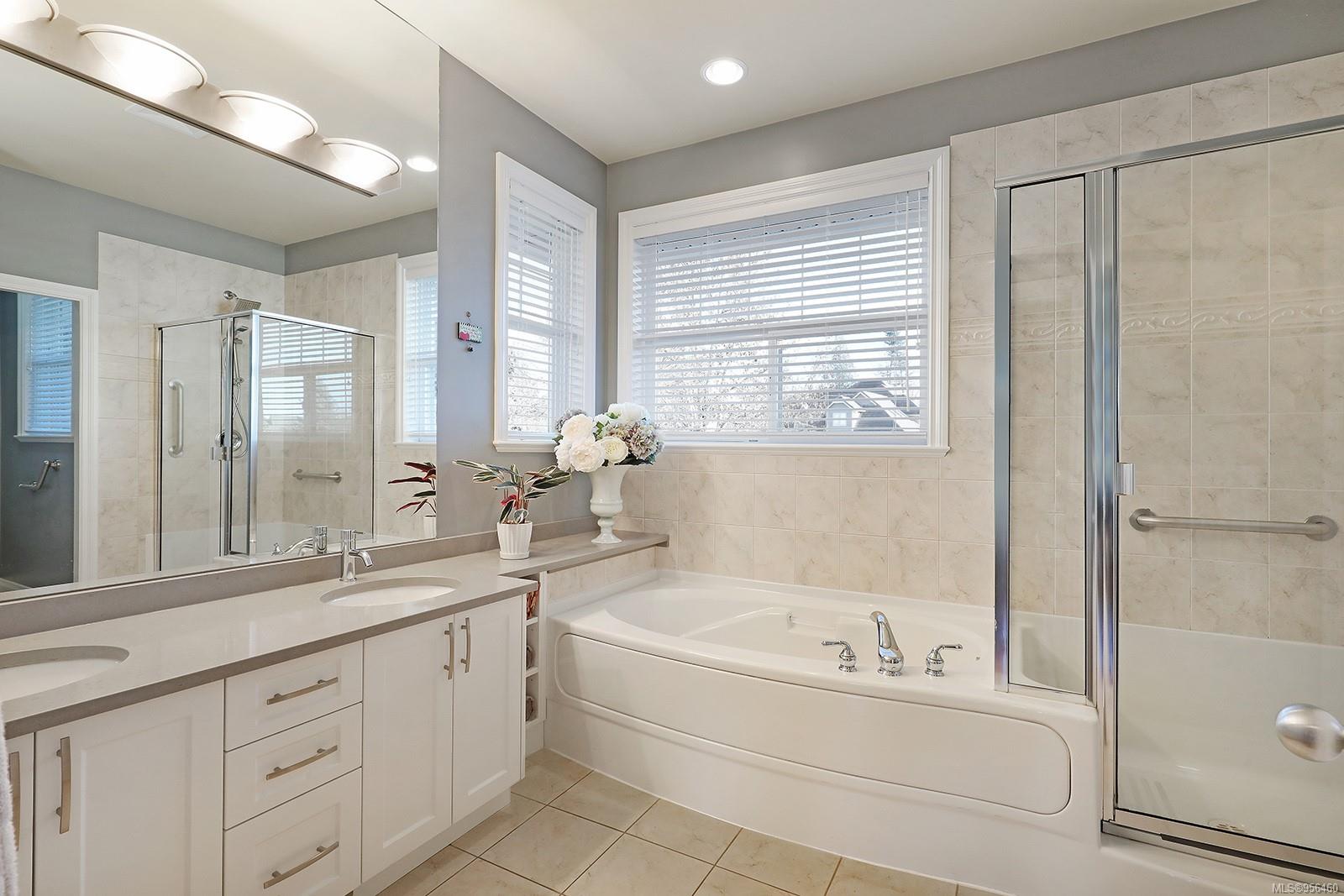 3304 Royal Vista Way