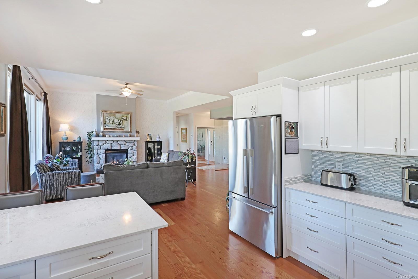 3304 Royal Vista Way