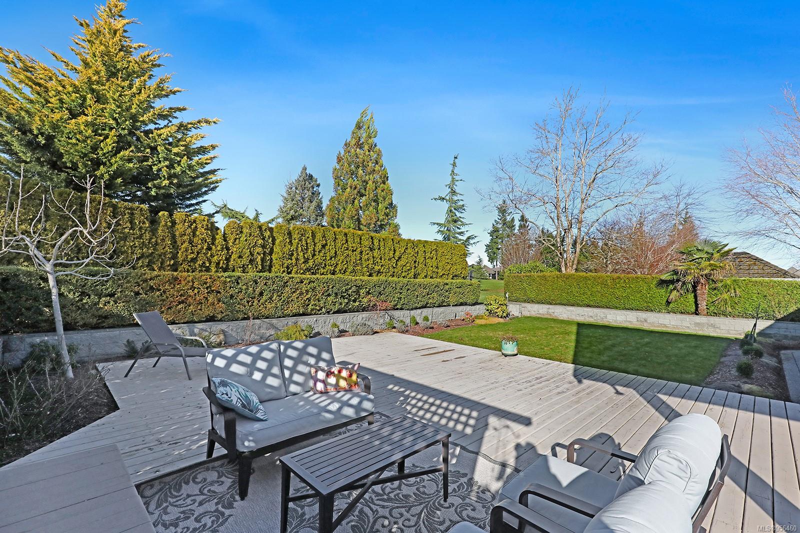 3304 Royal Vista Way