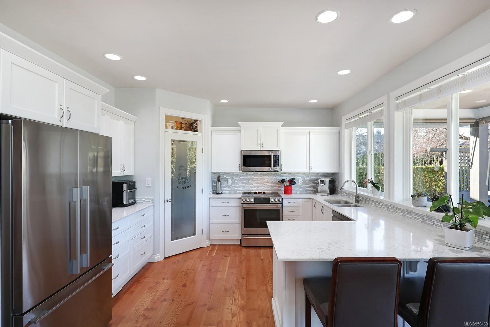 3304 Royal Vista Way