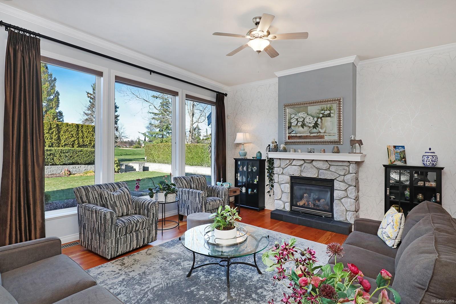 3304 Royal Vista Way