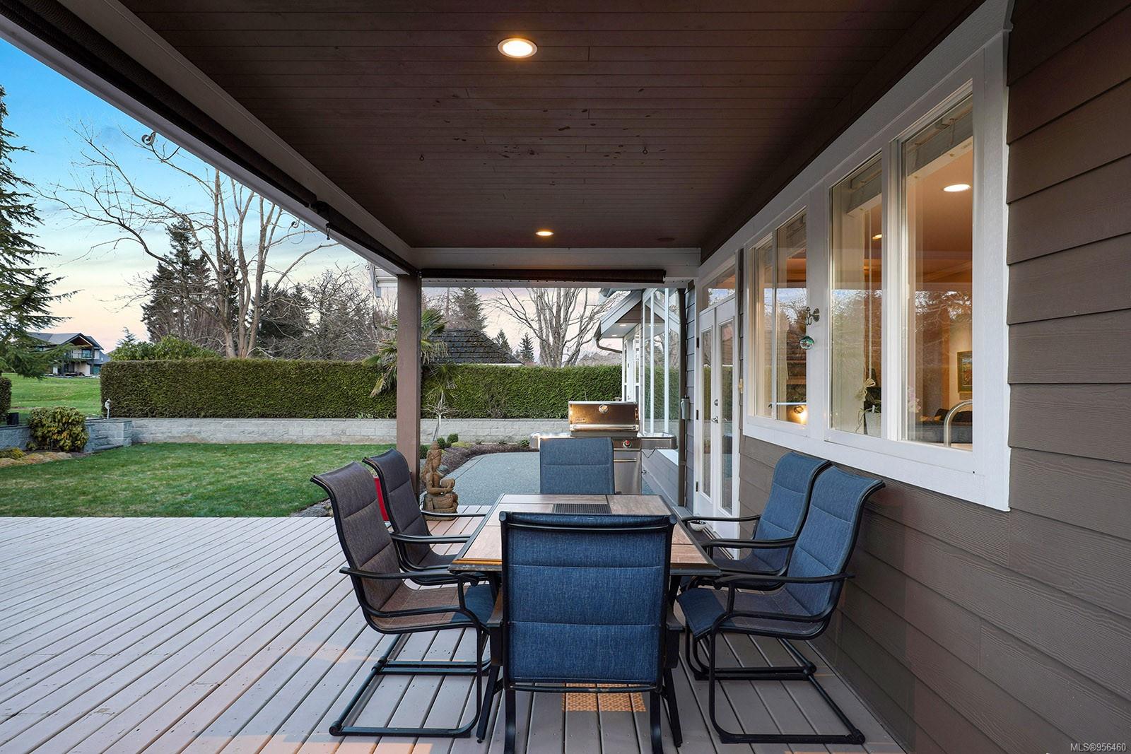 3304 Royal Vista Way