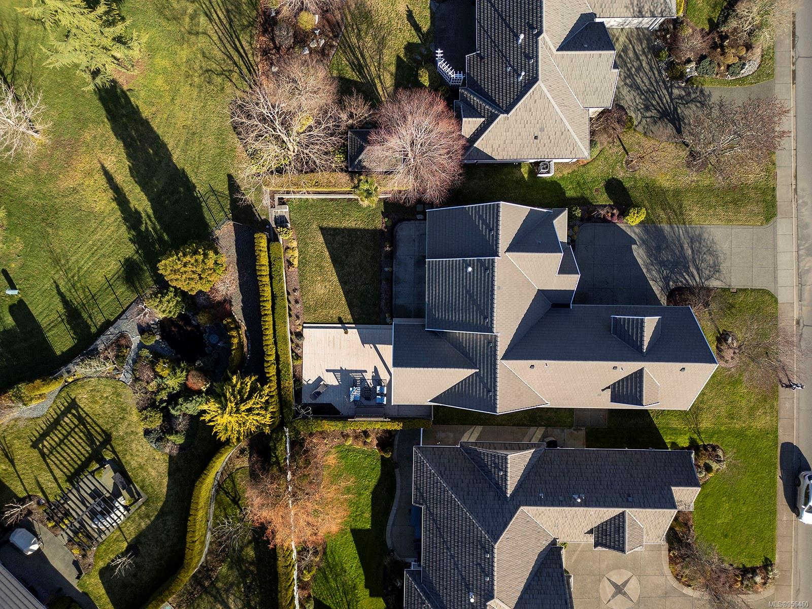 3304 Royal Vista Way