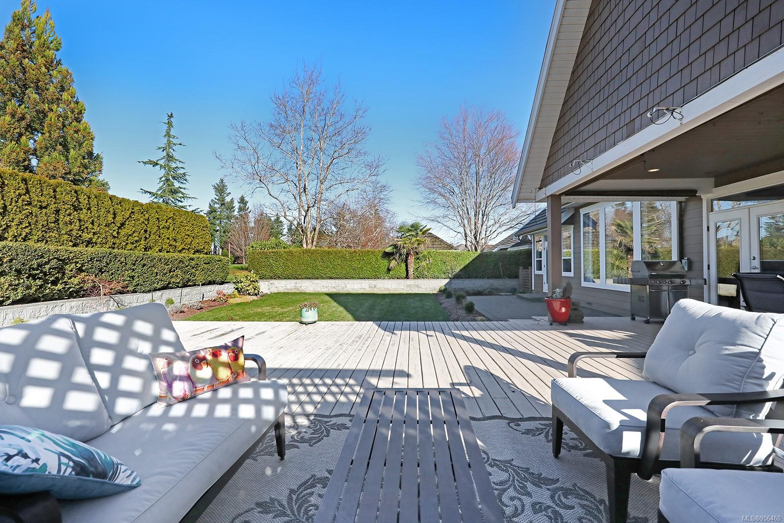 3304 Royal Vista Way