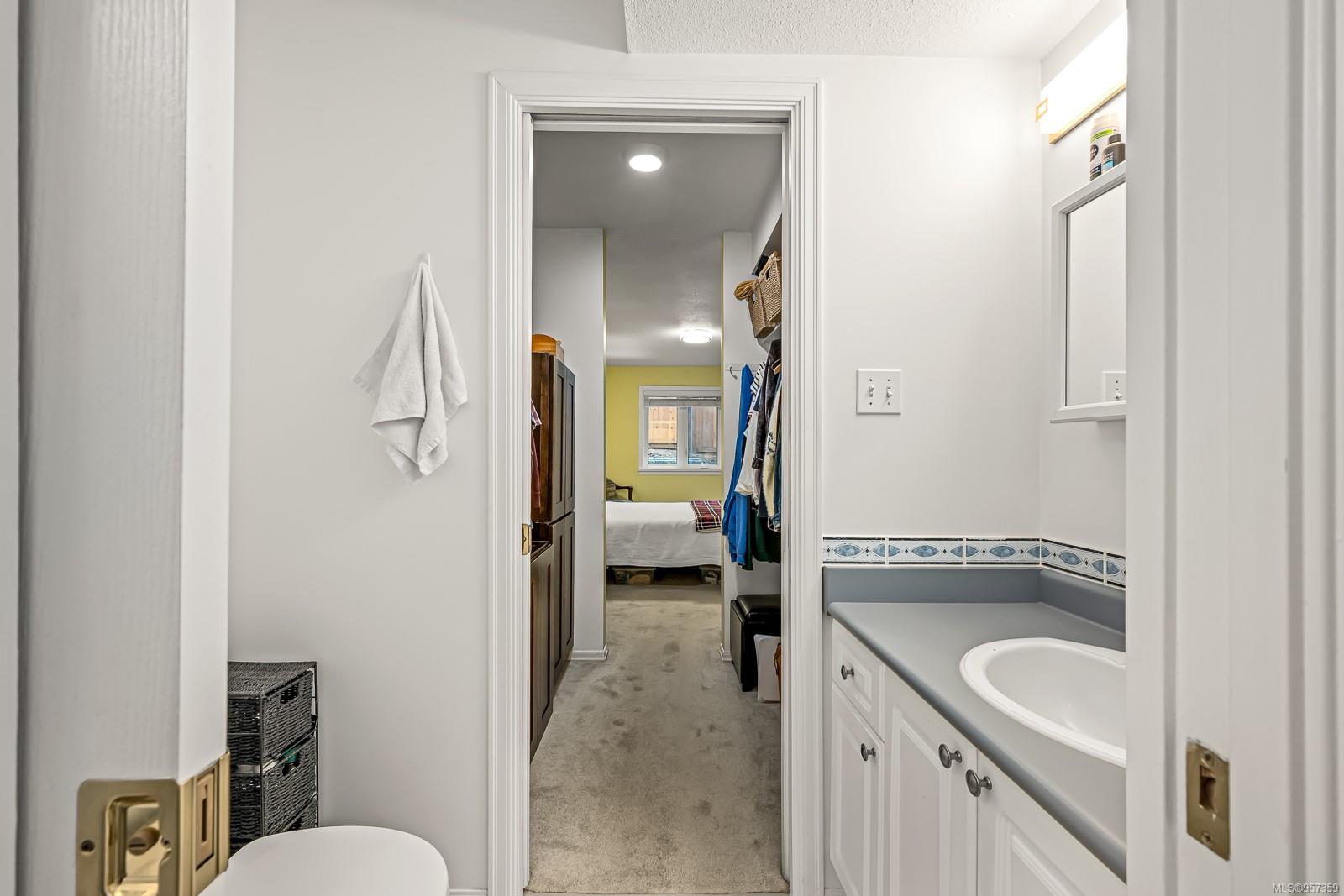 1970 Comox Ave Unit: 102