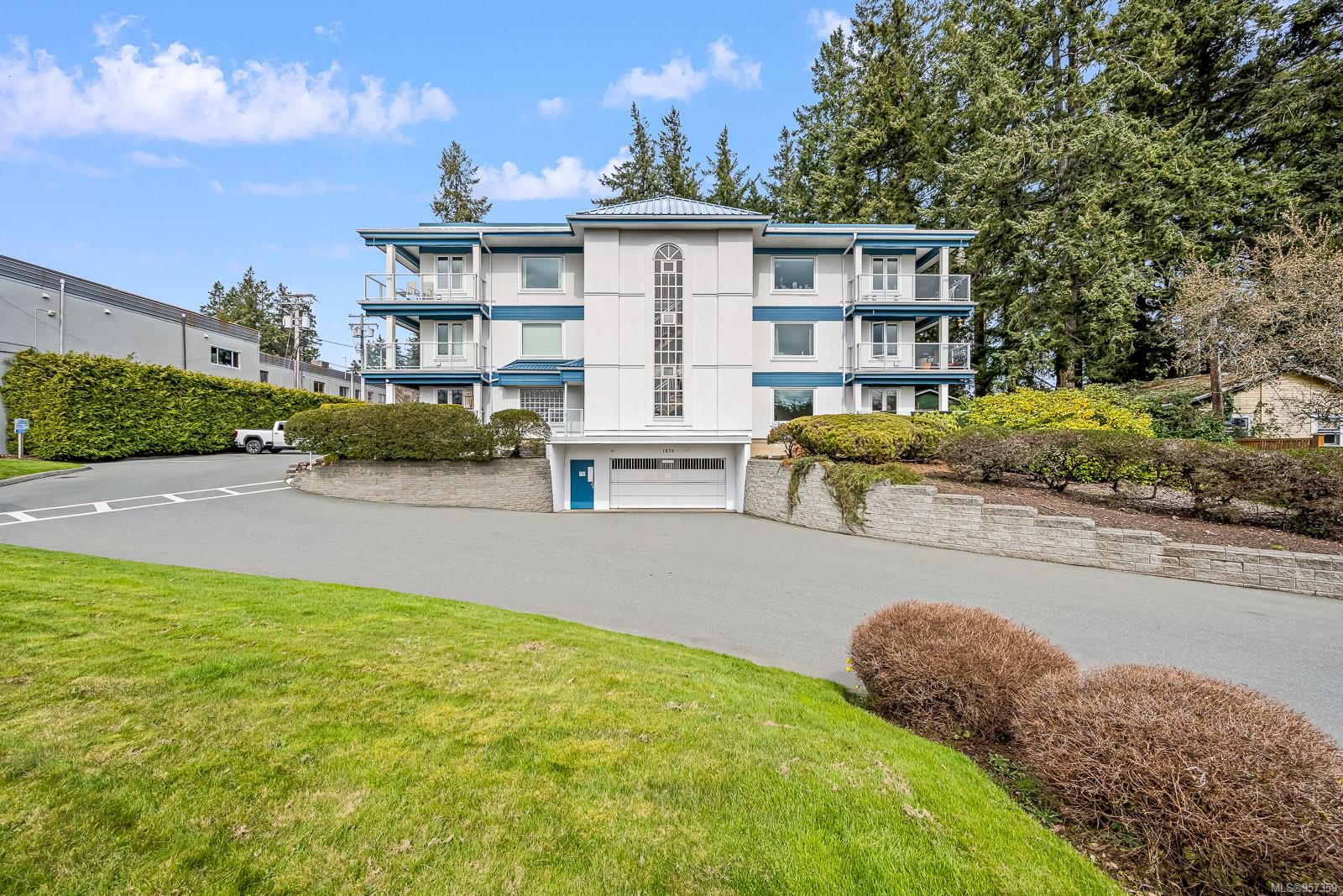 1970 Comox Ave Unit: 102