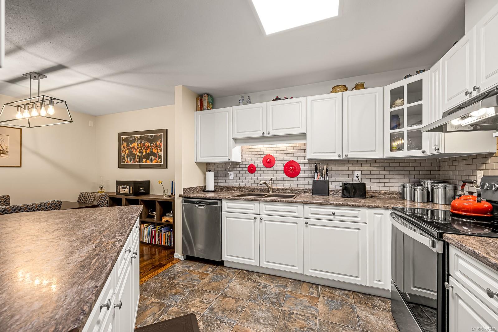 1970 Comox Ave Unit: 102