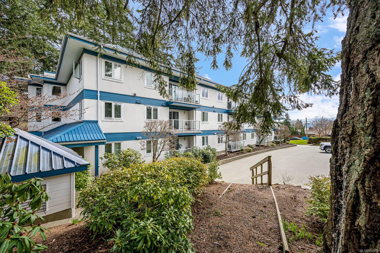 1970 Comox Ave Unit: 102