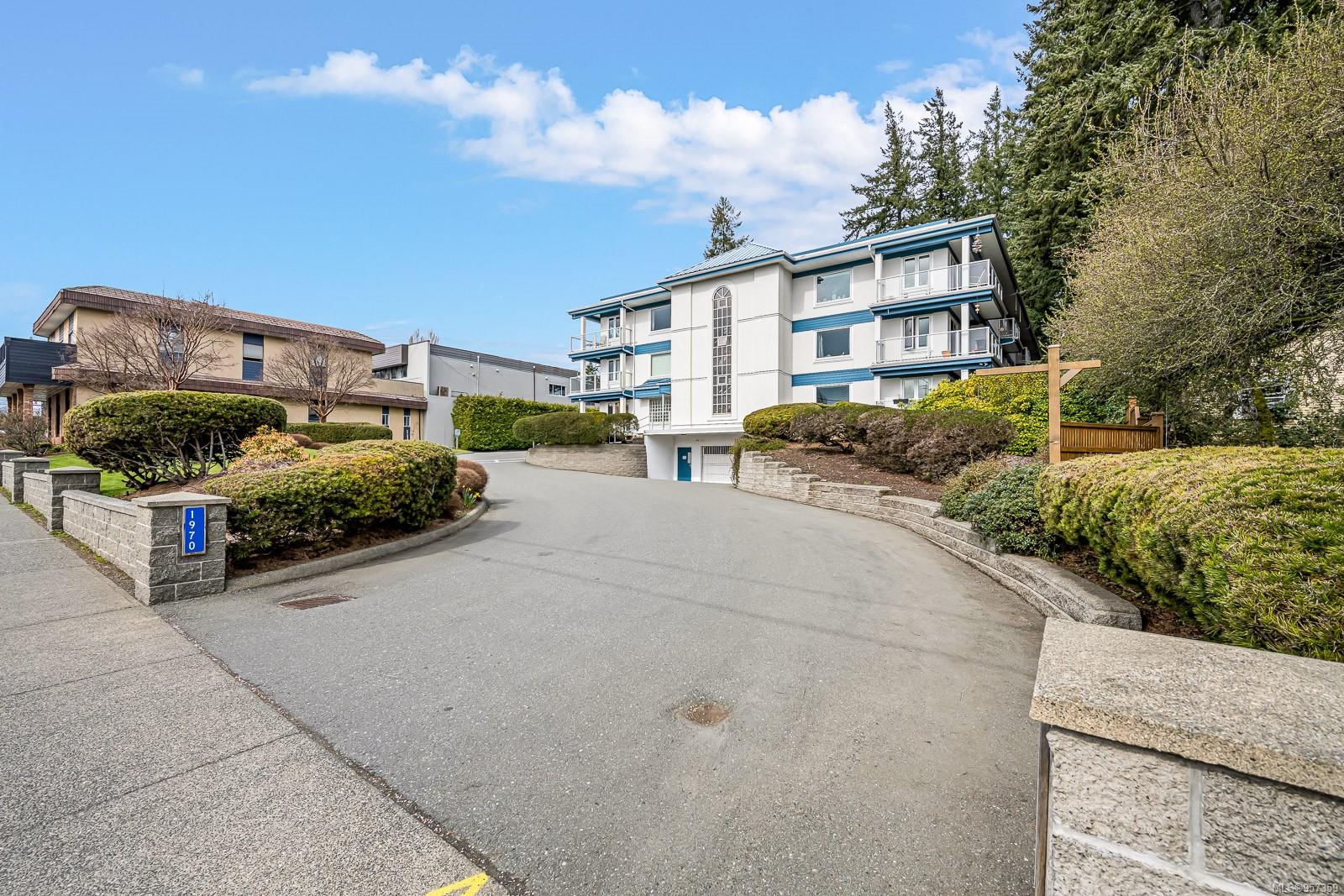 1970 Comox Ave Unit: 102