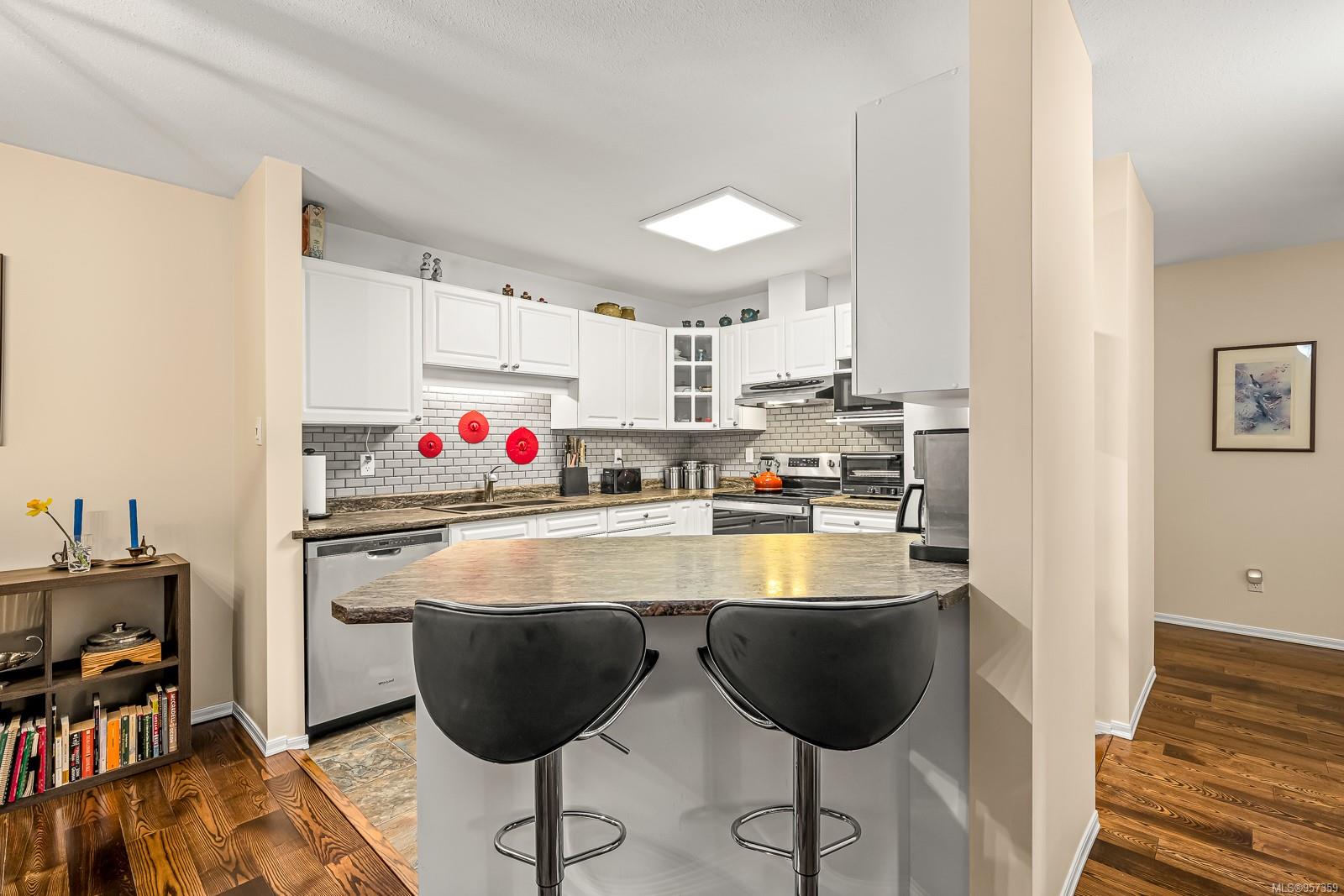 1970 Comox Ave Unit: 102