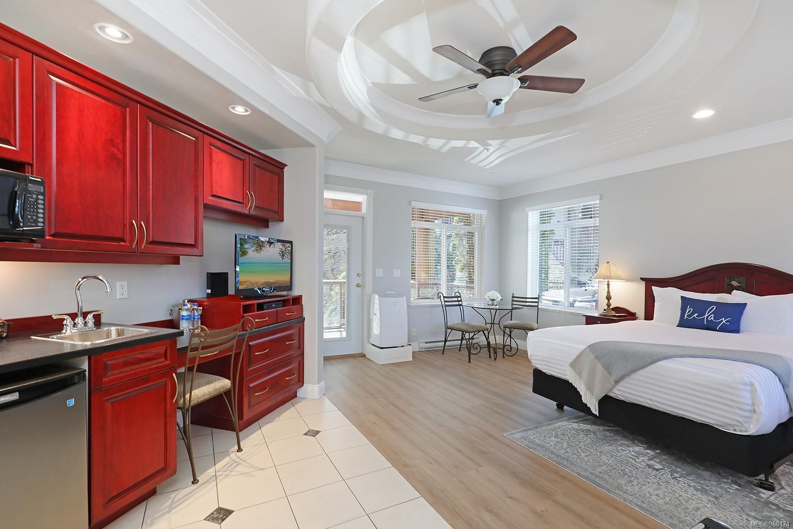 366 Clubhouse Dr Unit: 307/308D