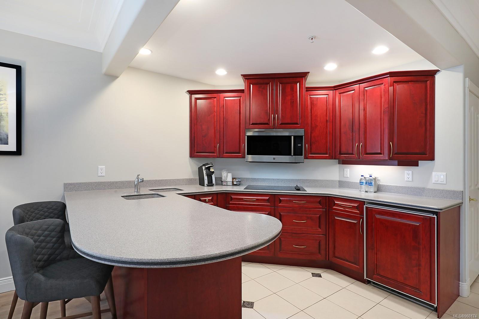 366 Clubhouse Dr Unit: 307/308D