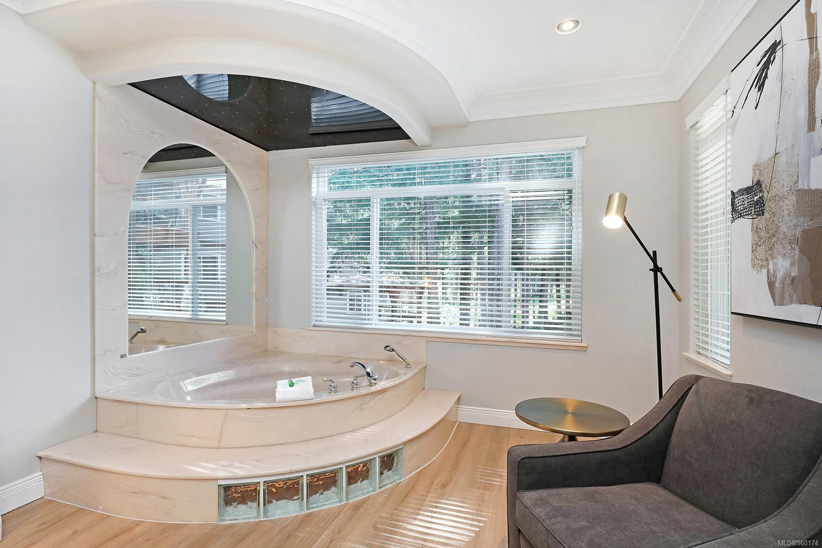 366 Clubhouse Dr Unit: 307/308D