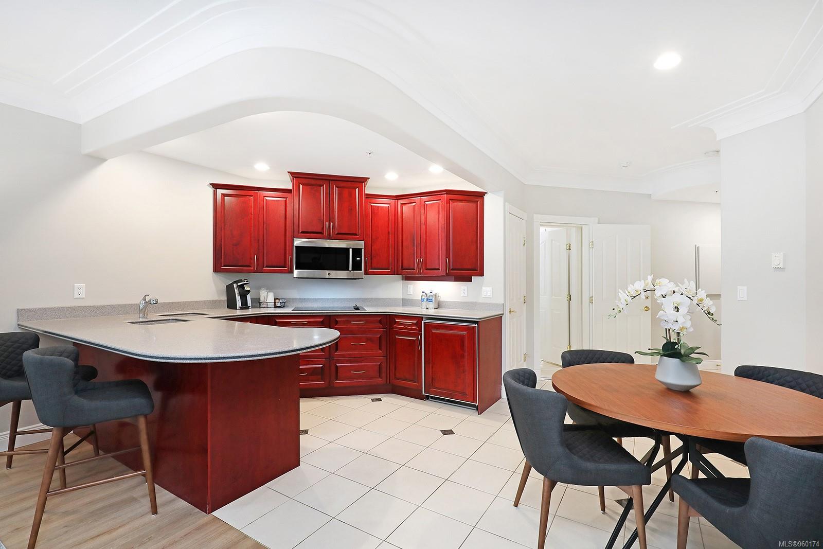 366 Clubhouse Dr Unit: 307/308D