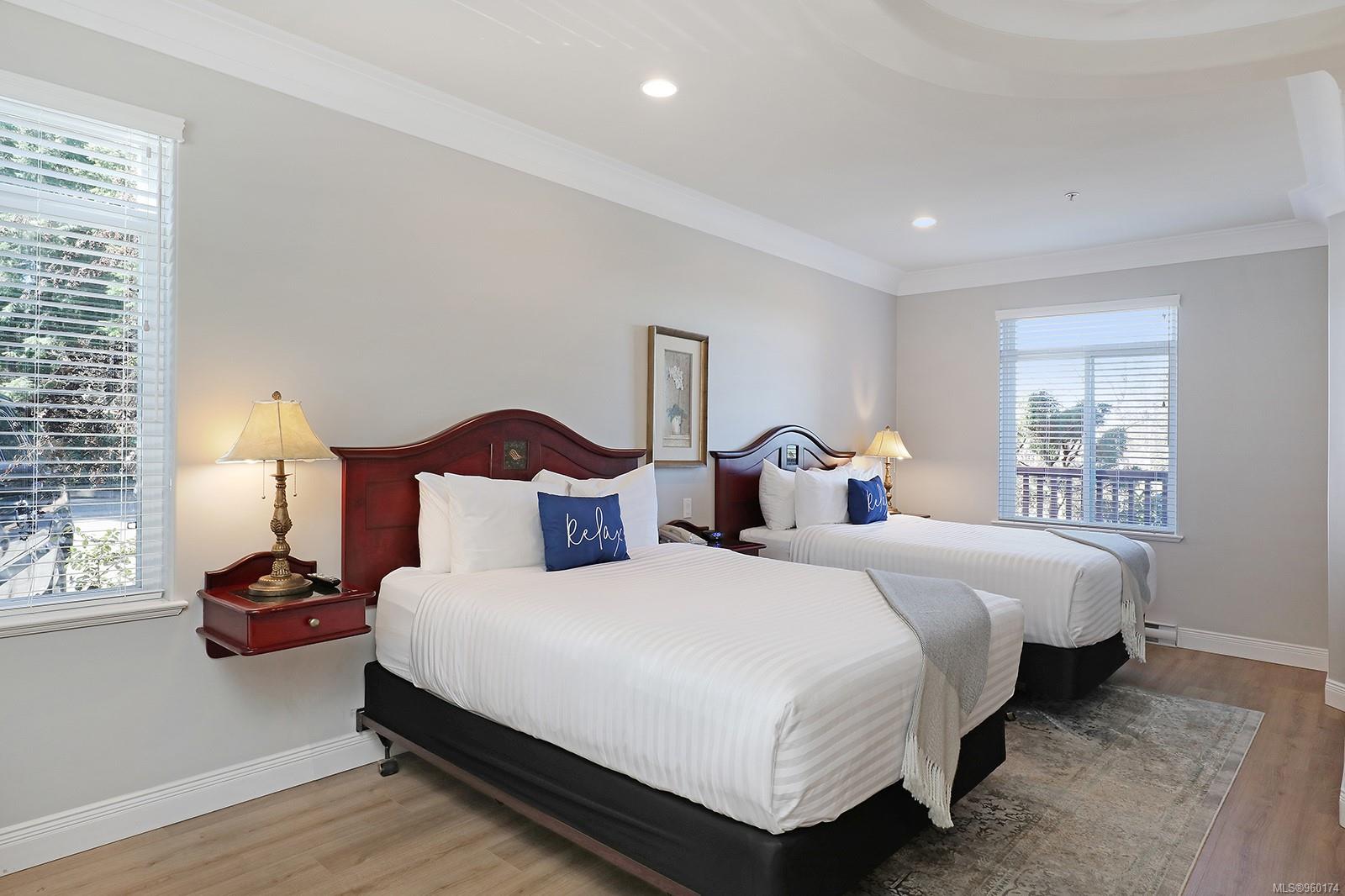 366 Clubhouse Dr Unit: 307/308D