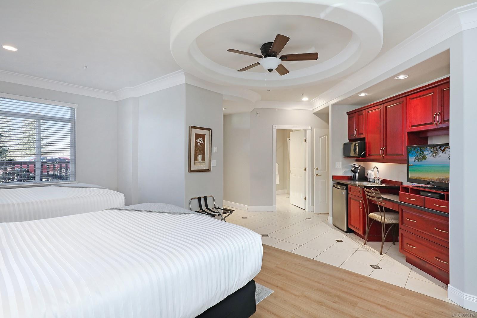 366 Clubhouse Dr Unit: 307/308D