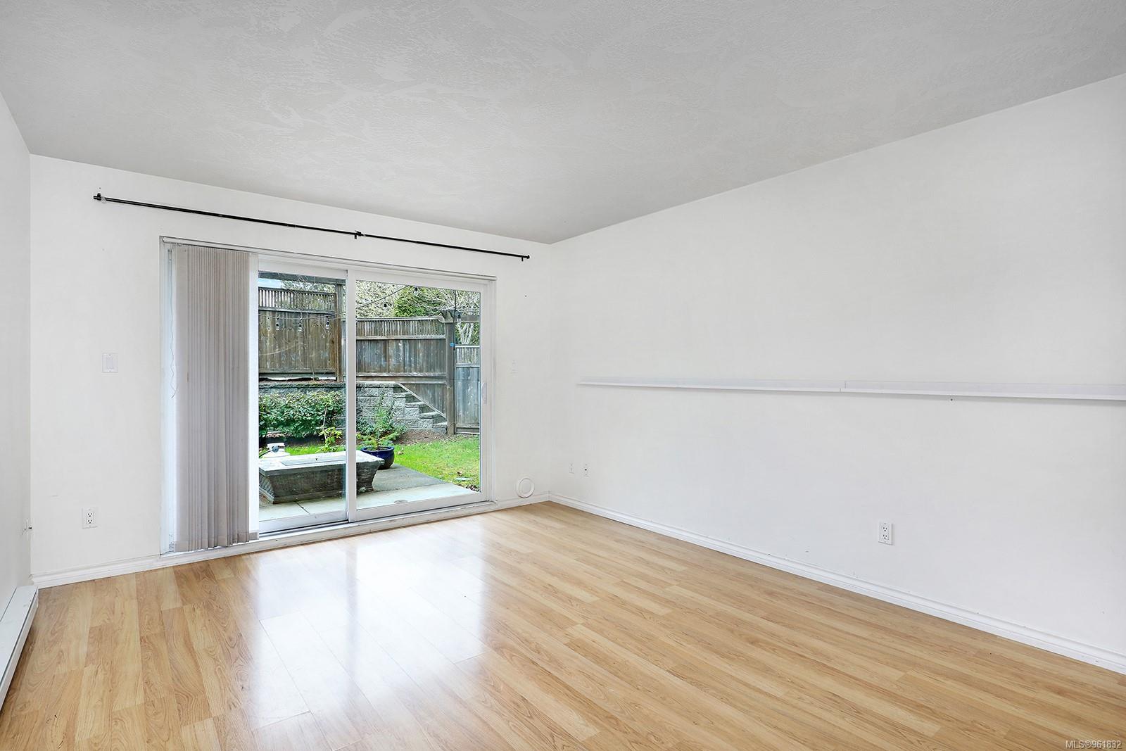 840 Shamrock Pl # 106