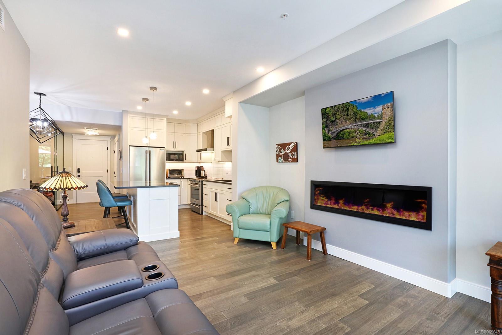 1700 Balmoral Ave # 102