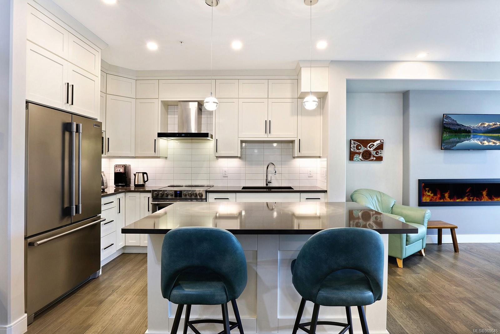 1700 Balmoral Ave # 102