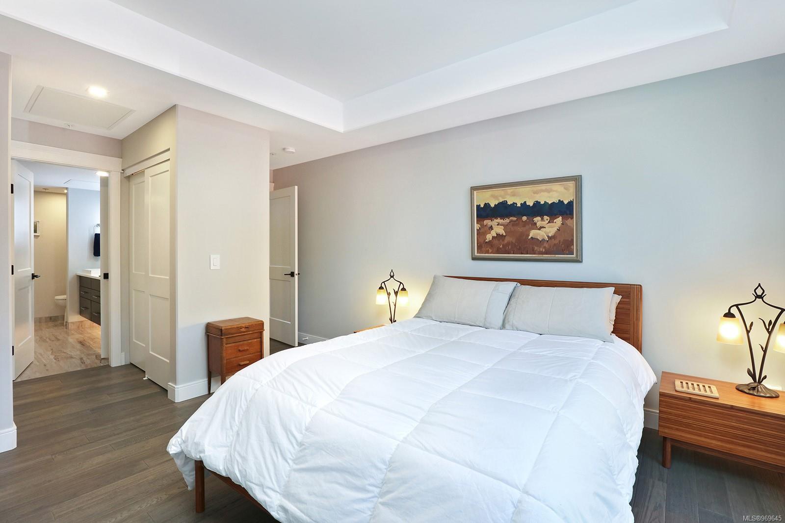 1700 Balmoral Ave # 102