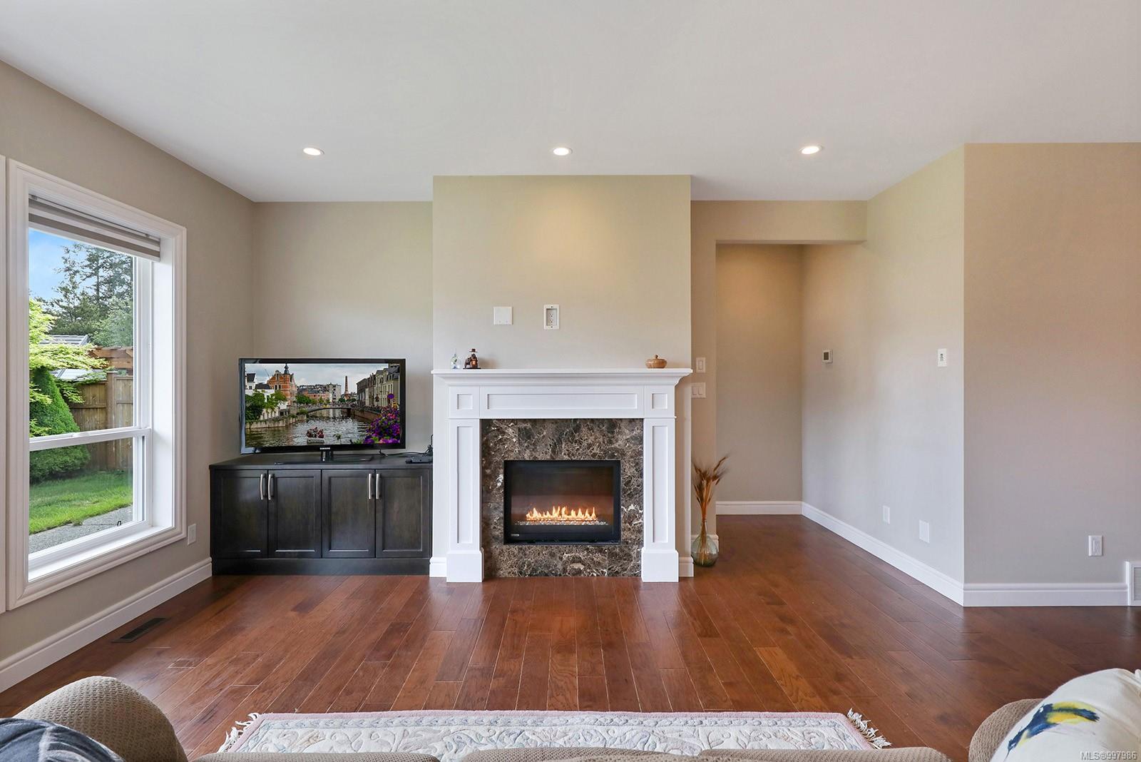 2278 Idiens Way
