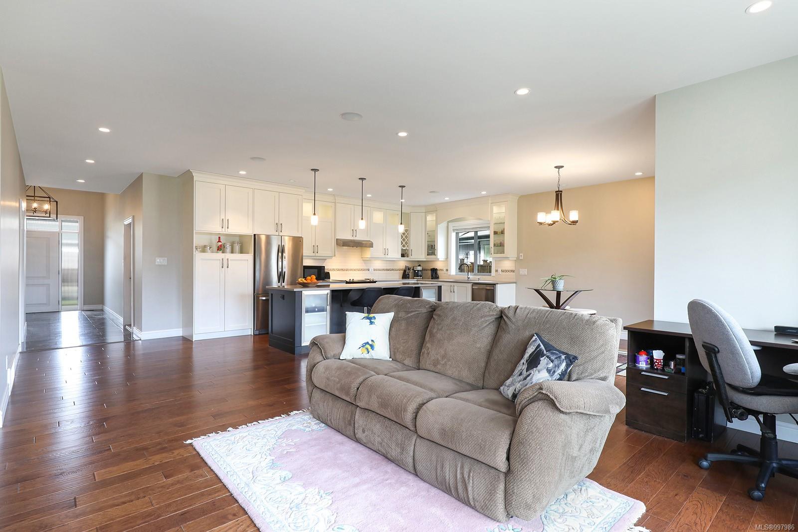2278 Idiens Way