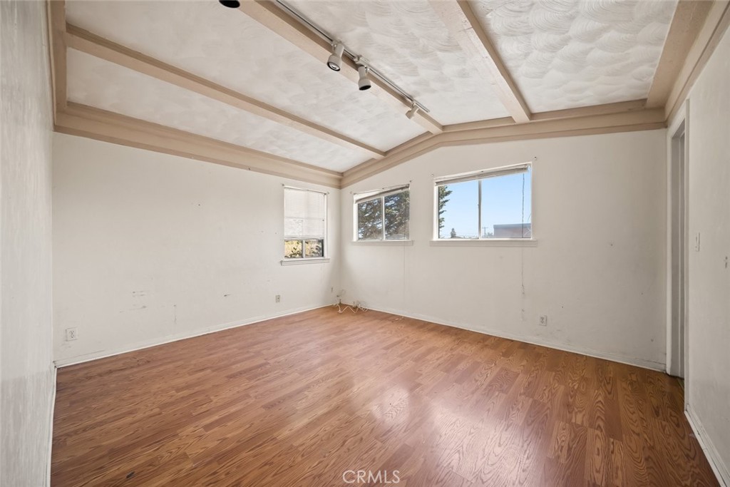 639 S 7th Street