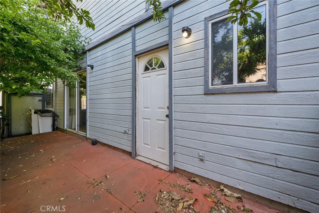 639 S 7th Street