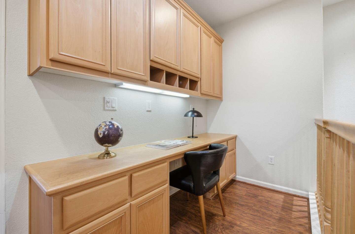 7942 English Oak Circle