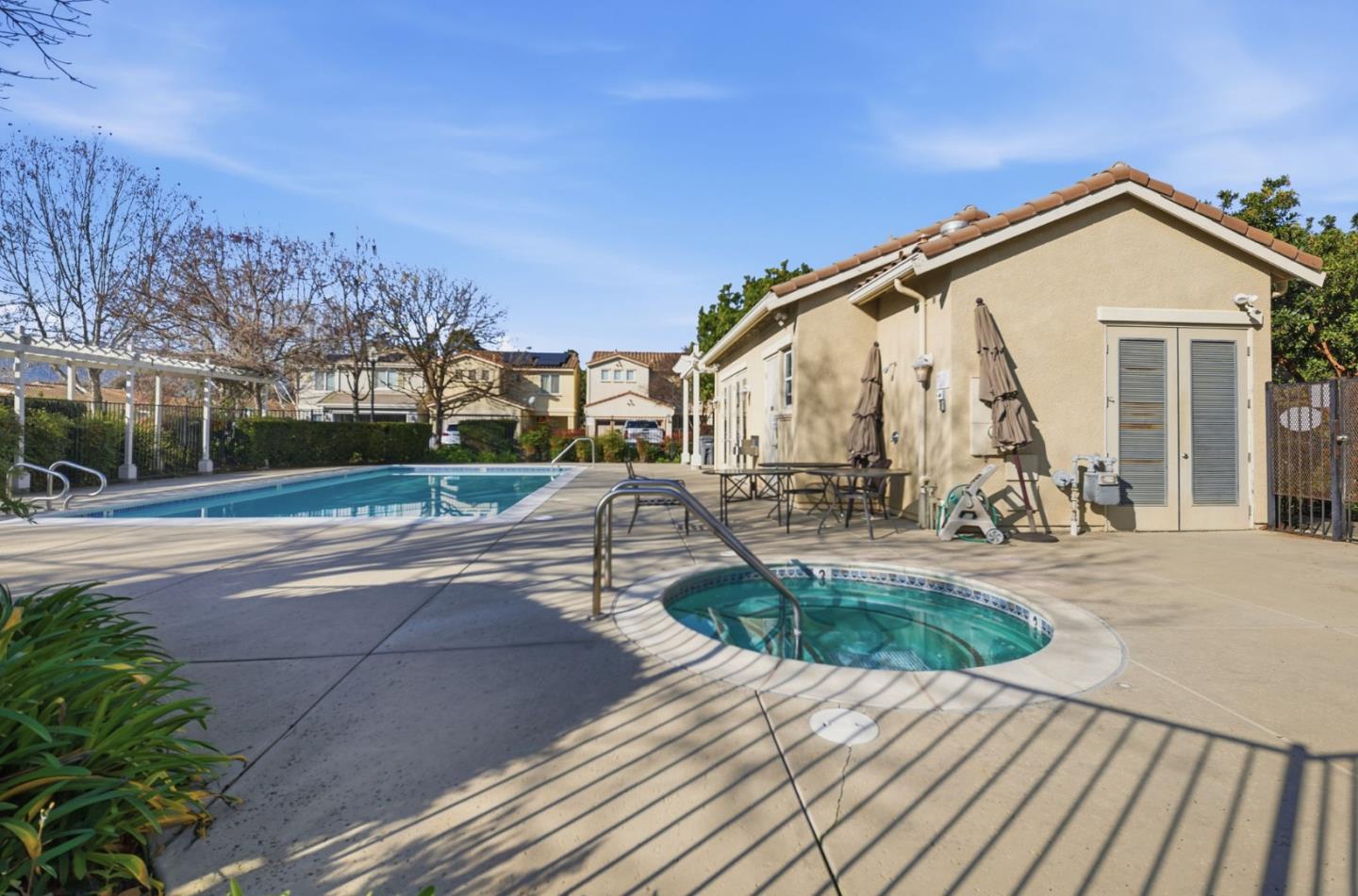 7942 English Oak Circle