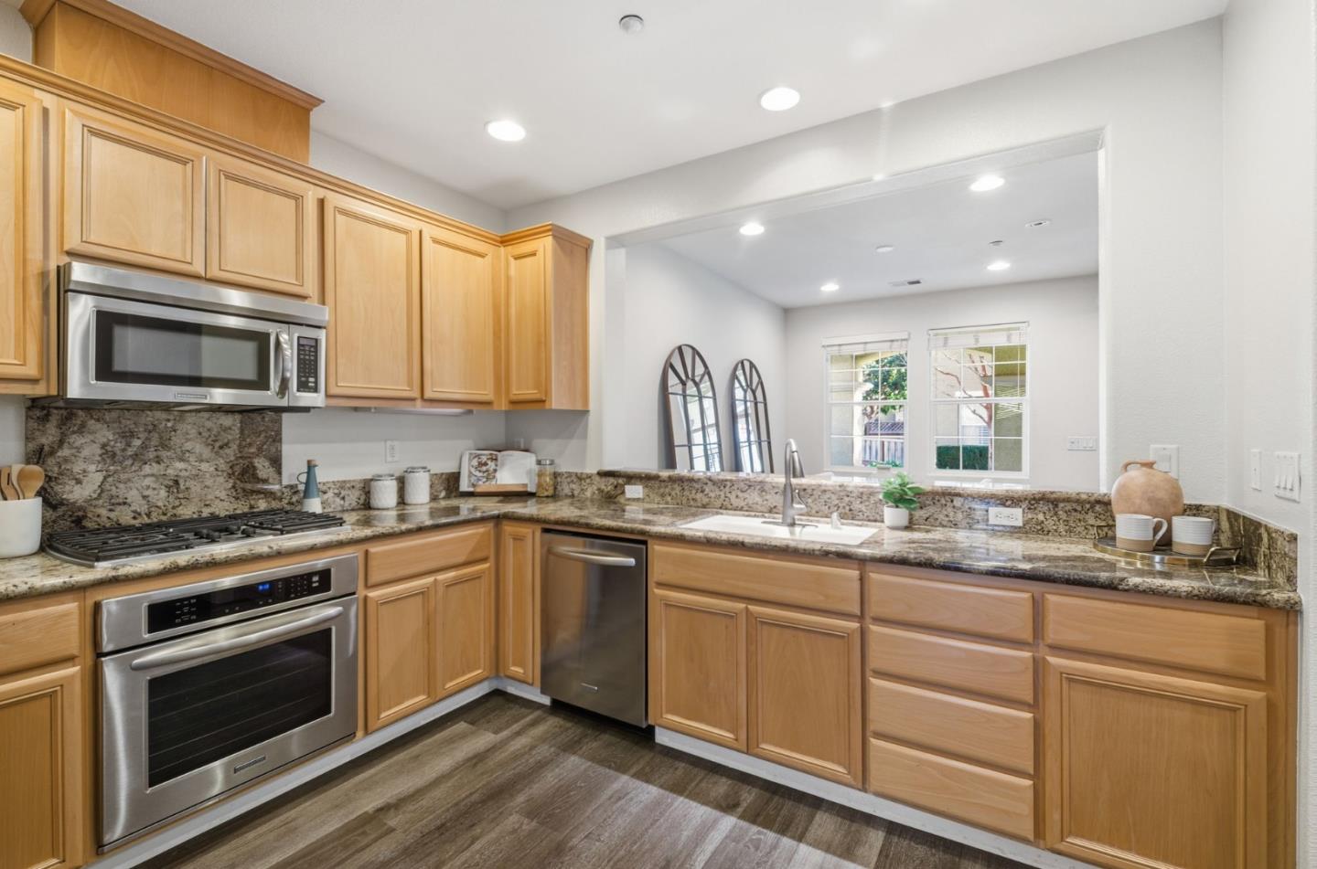 7942 English Oak Circle