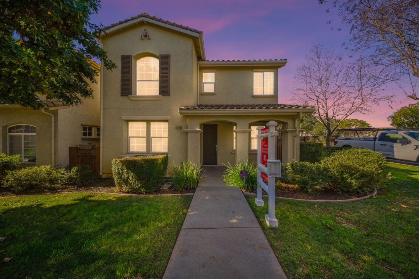 7942 English Oak Circle