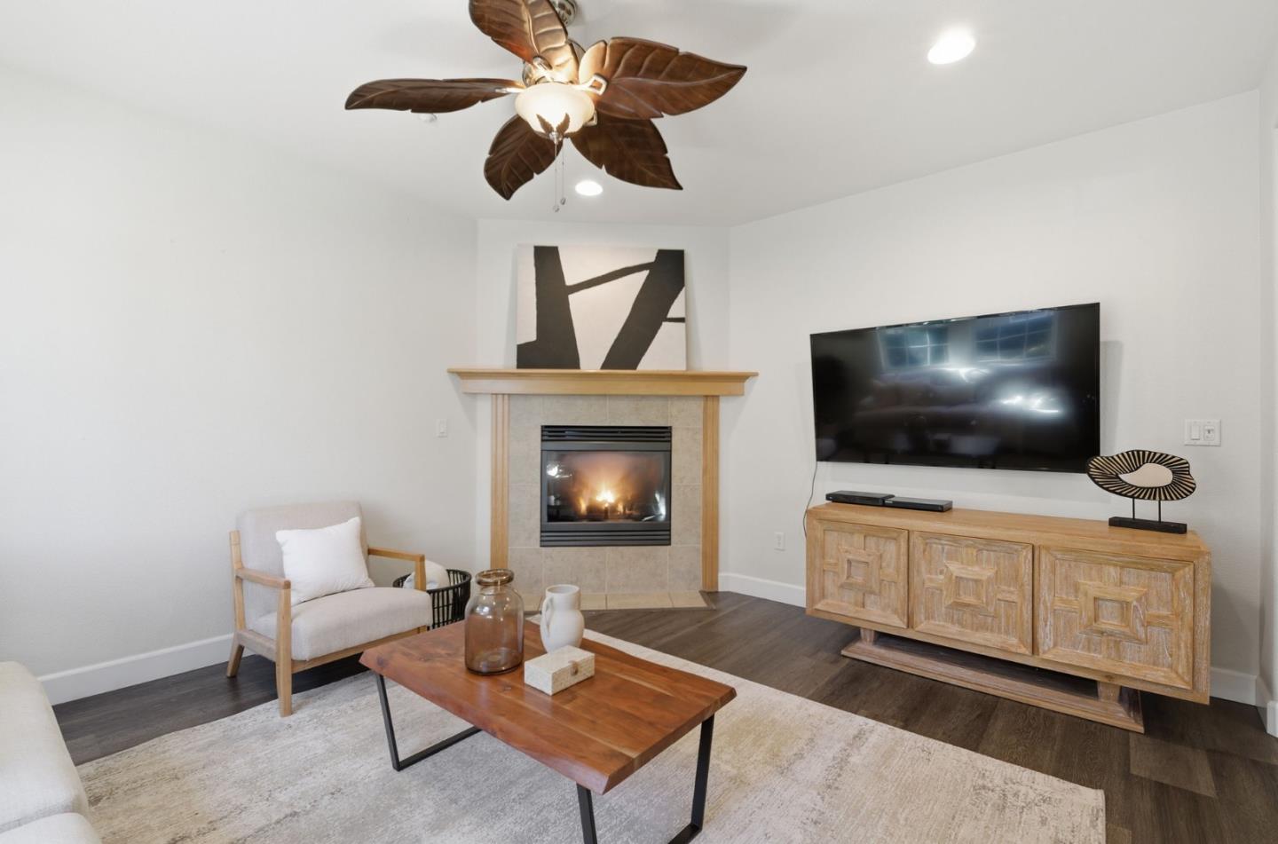 7942 English Oak Circle