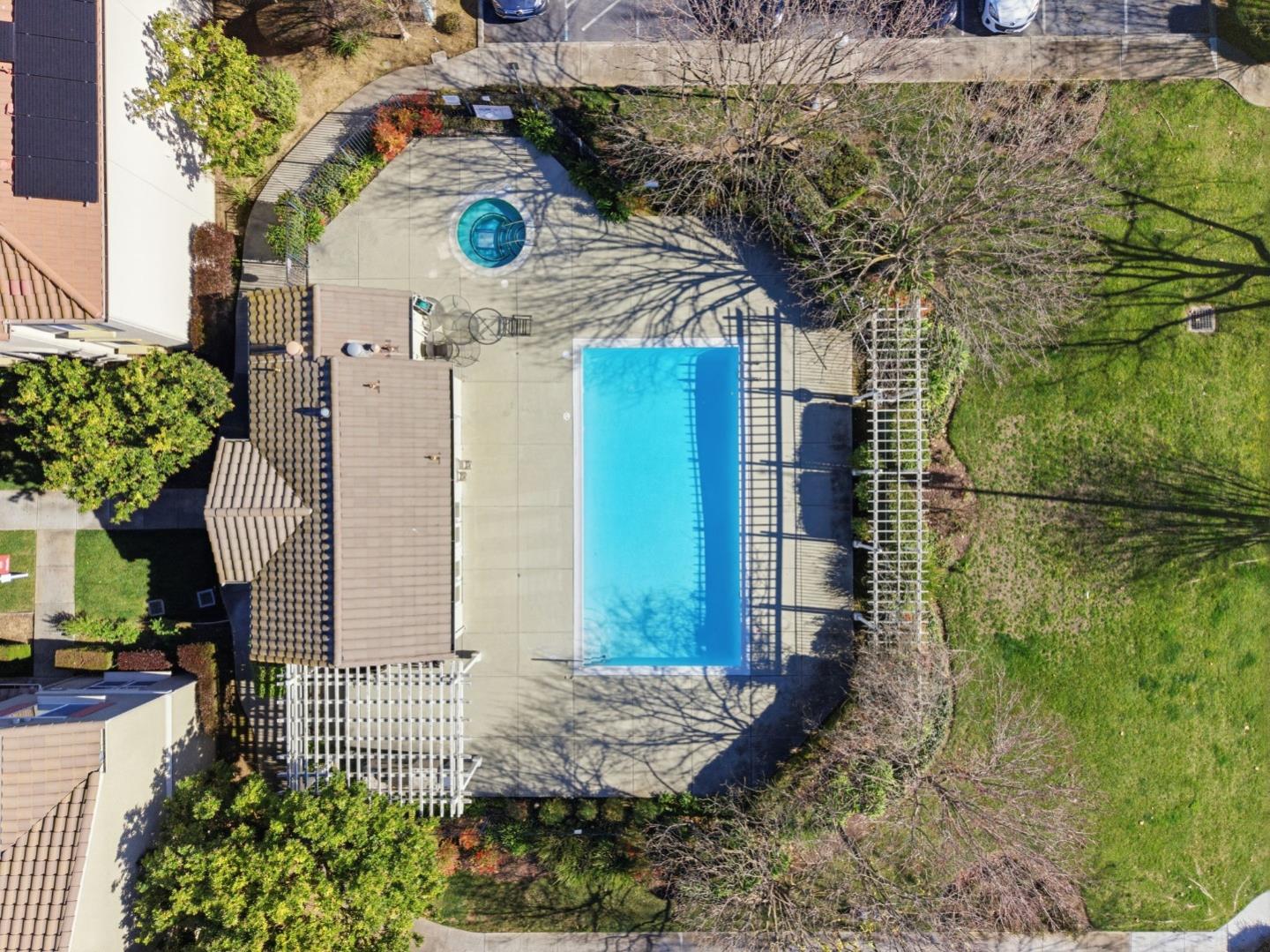 7942 English Oak Circle