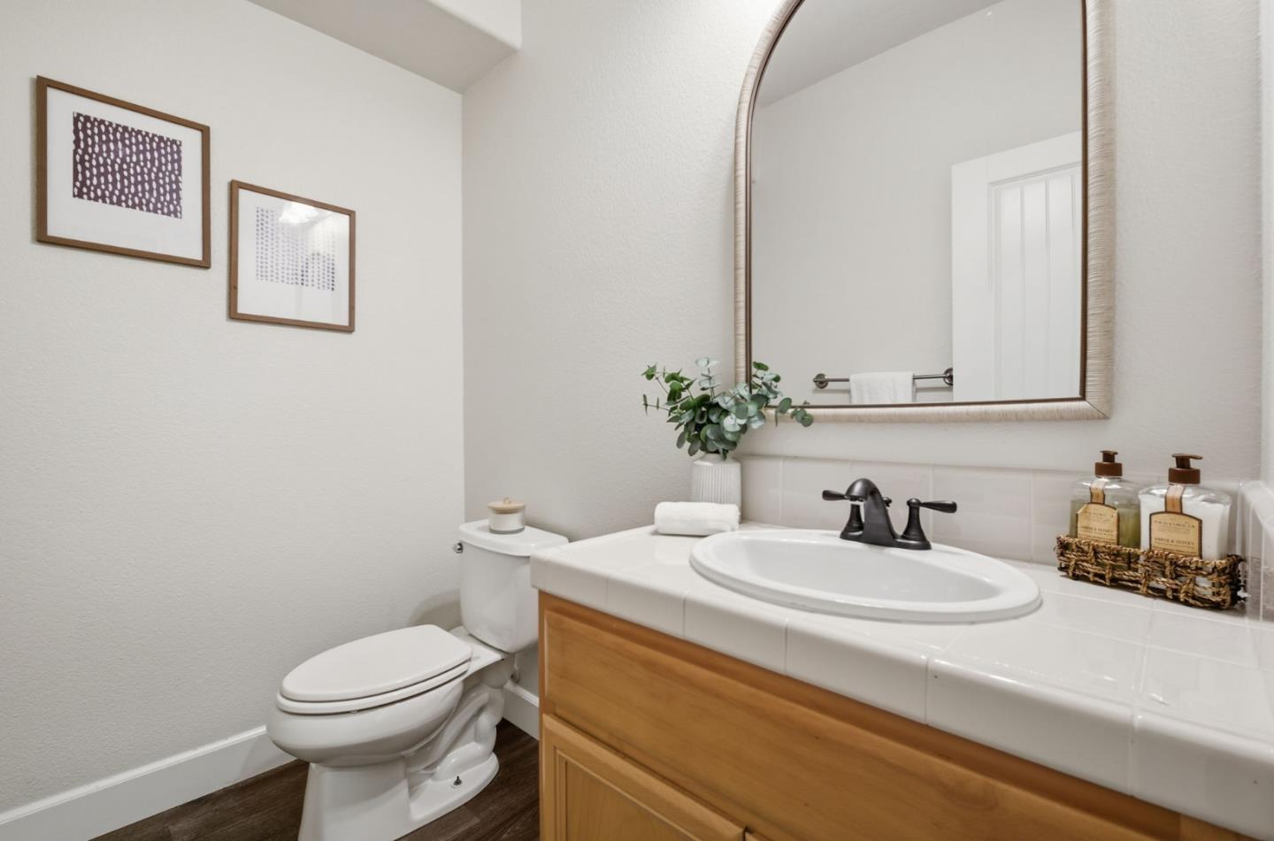 7942 English Oak Circle