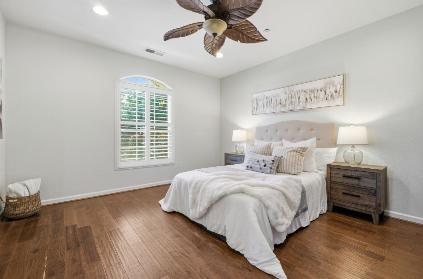 7942 English Oak Circle