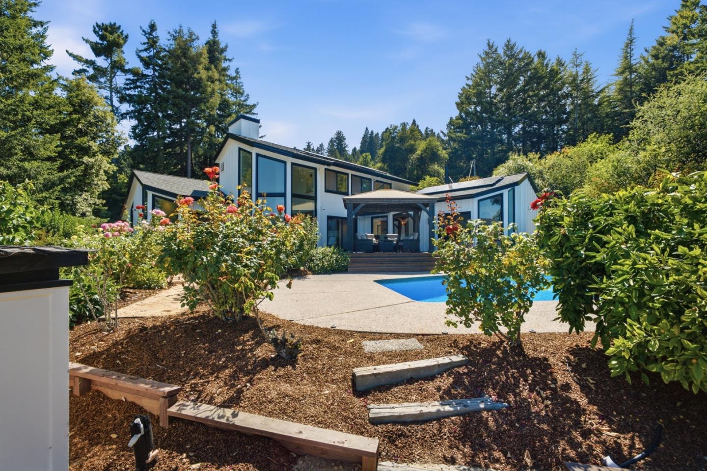17575 Mountain Charlie RD