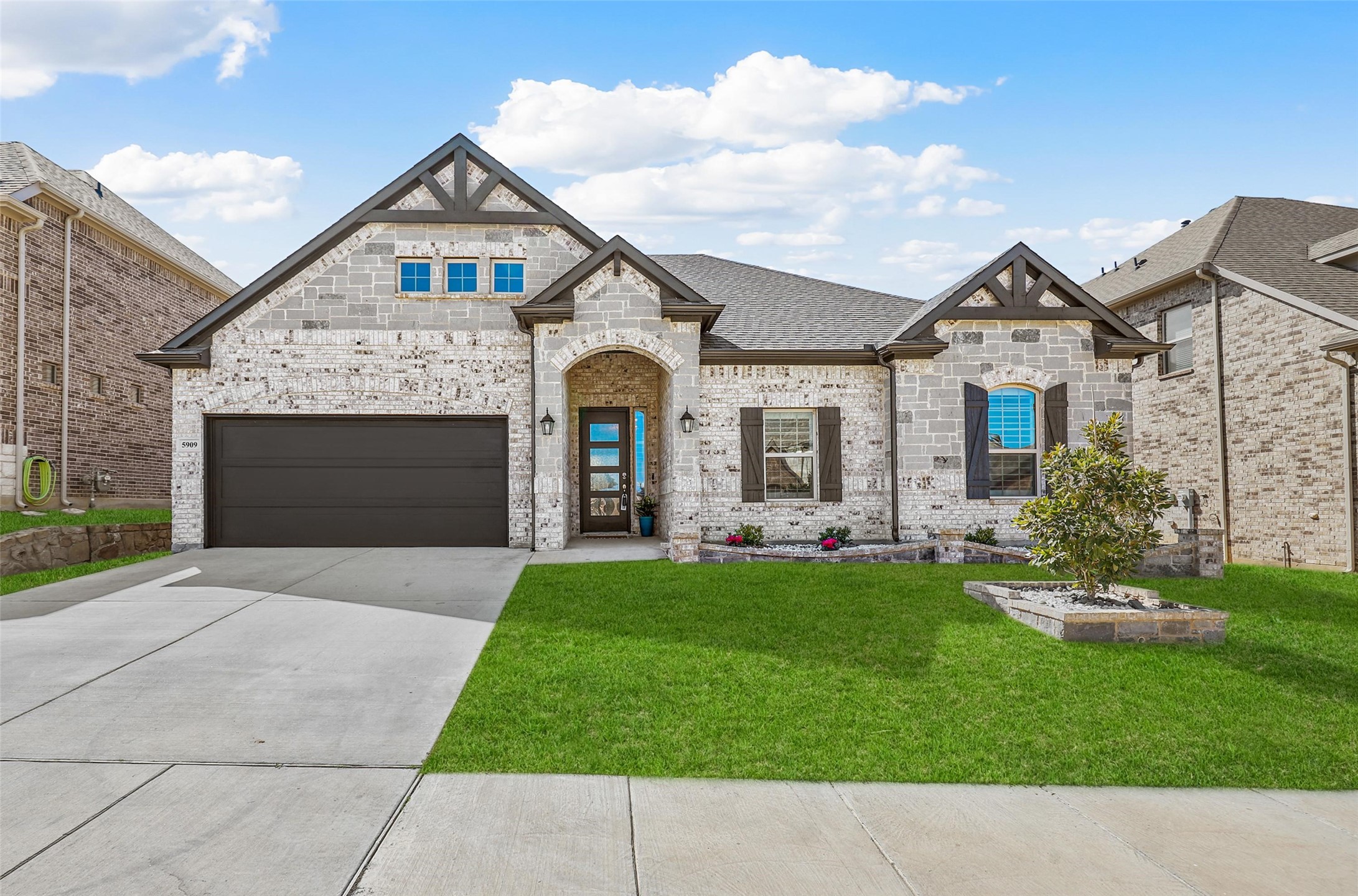 5909 Trail Marker Court