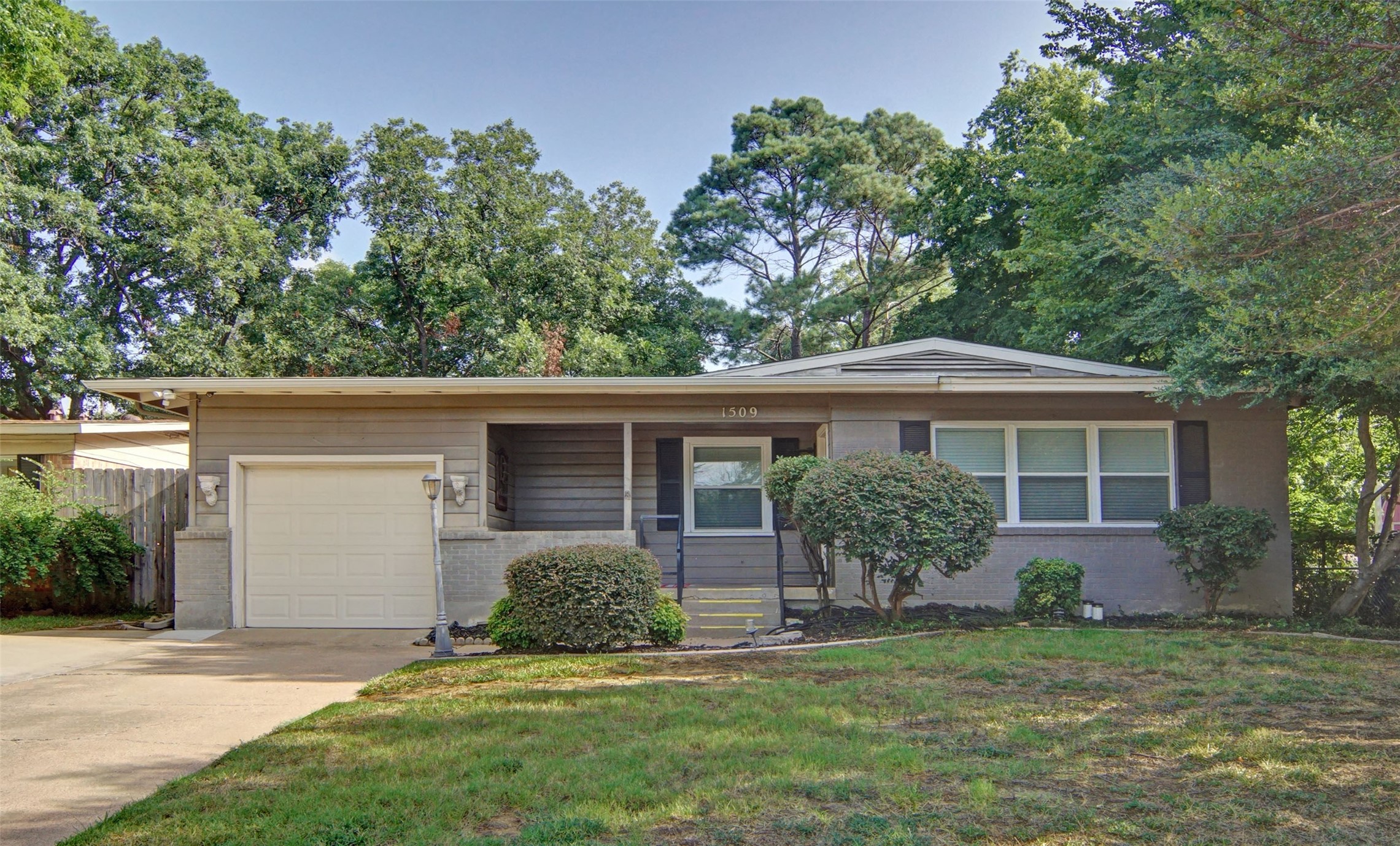 1509 Marshalldale Drive