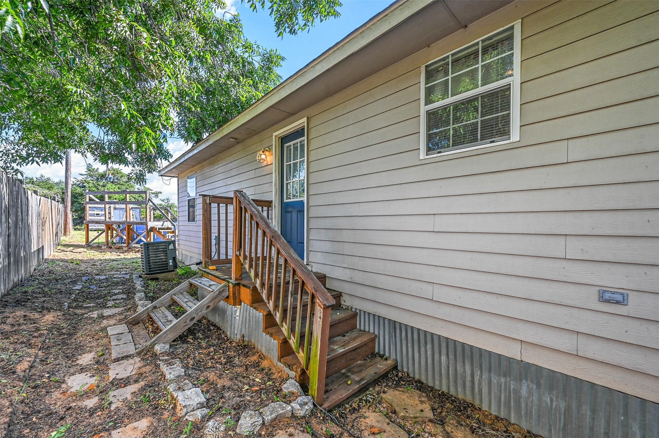 6215 Garden Acre Drive