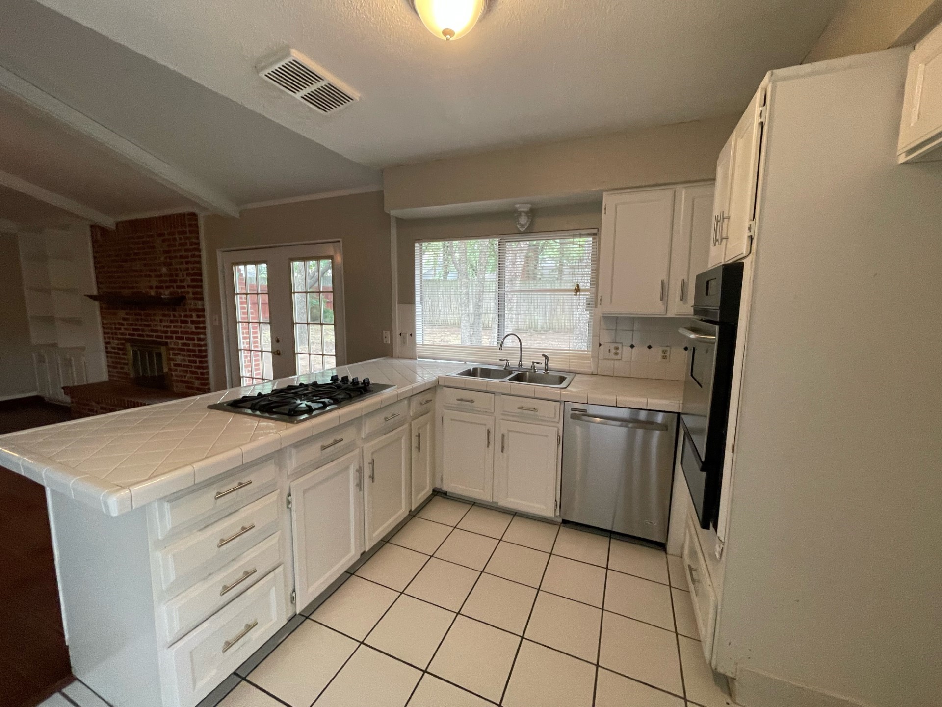 5500 Holly Trail