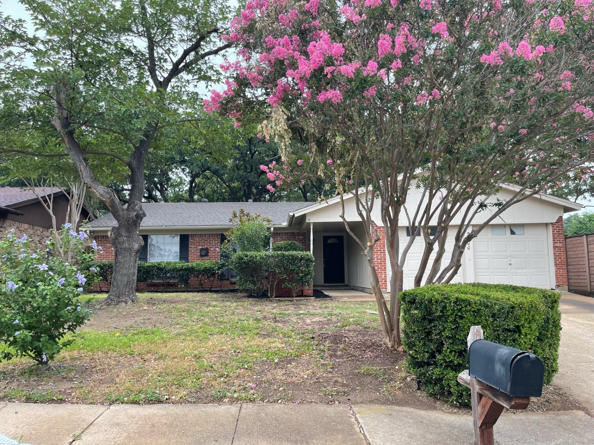 5500 Holly Trail