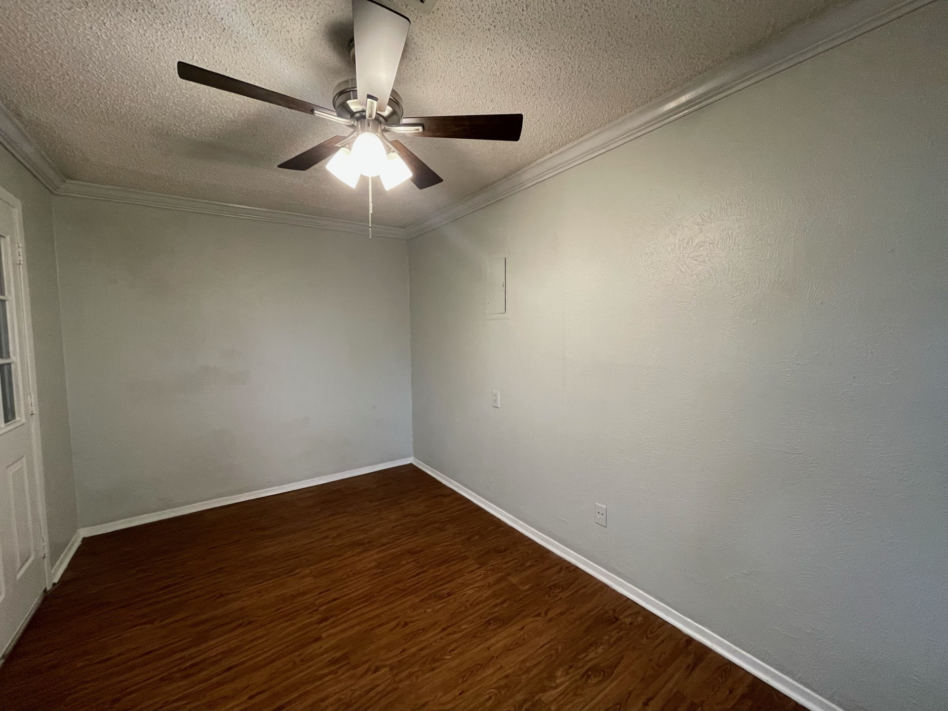 2111 Laura Lane