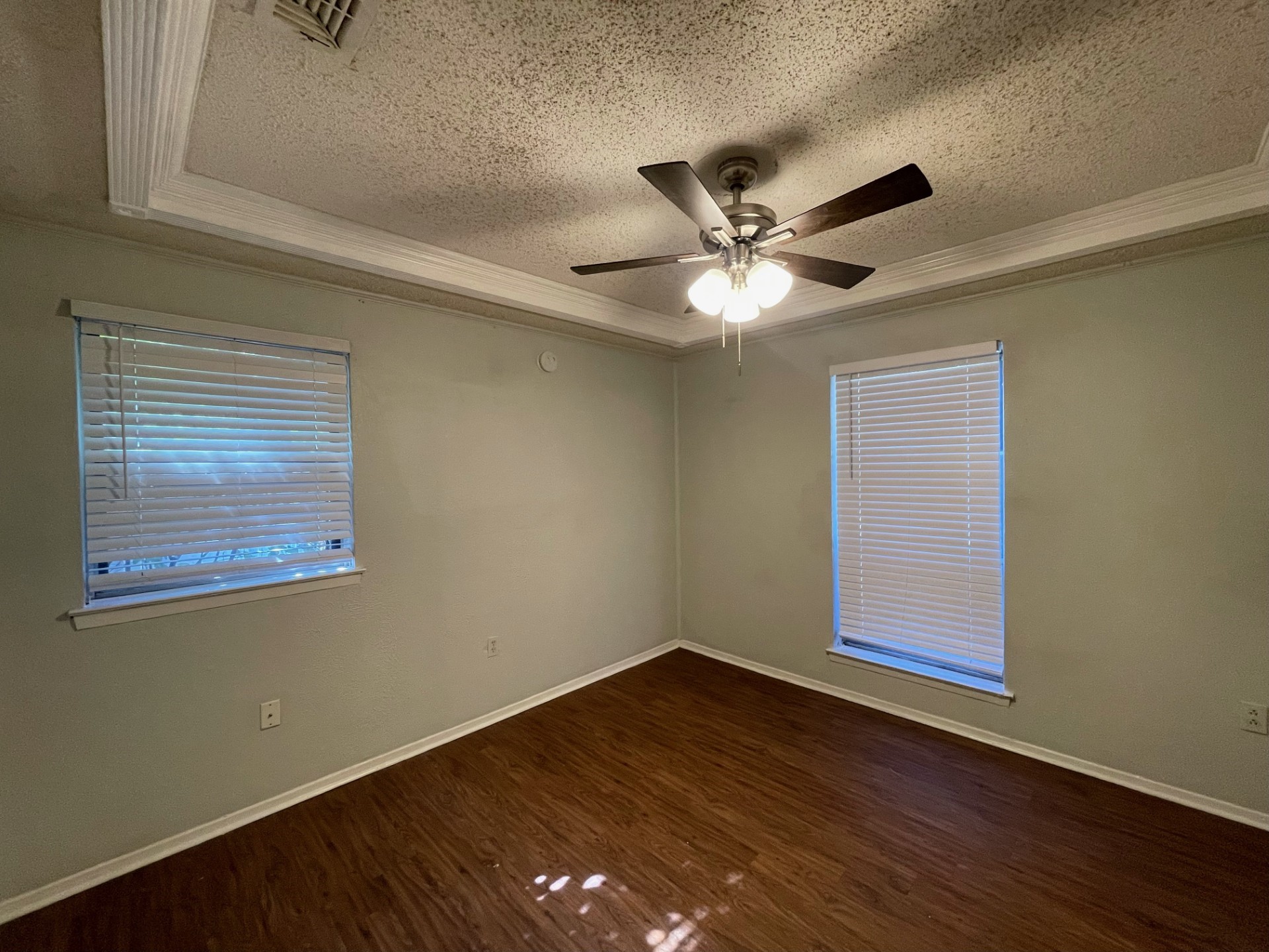2111 Laura Lane